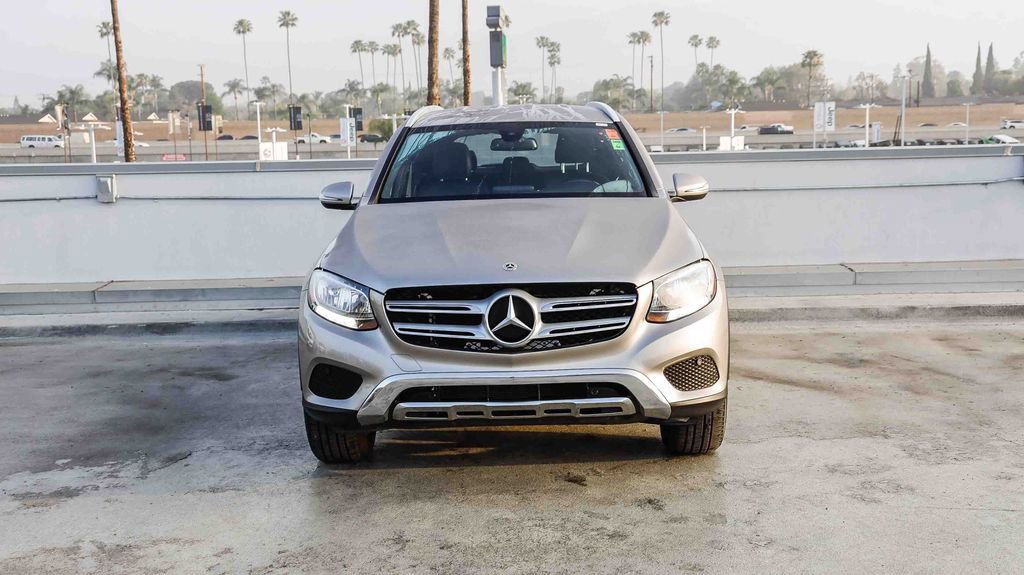 Used 2019 Mercedes-Benz GLC 300 image 3
