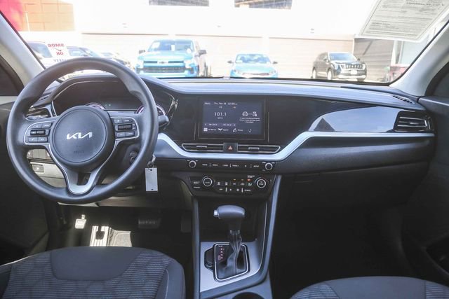 Used 2022 Kia Niro LX image 13