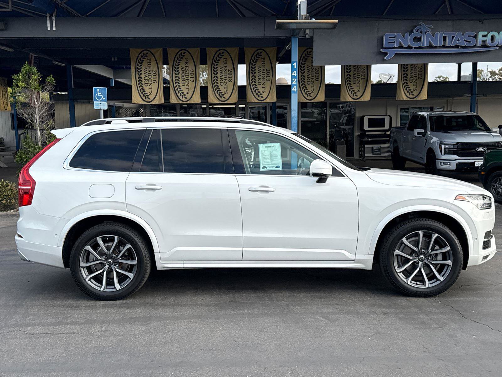 Used 2019 Volvo XC90 T6 Momentum w/ Advanced Package image 7