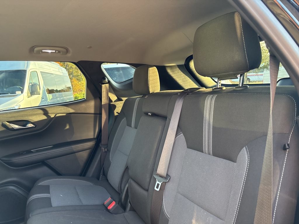 Used 2025 Chevrolet Blazer LT FWD image 23