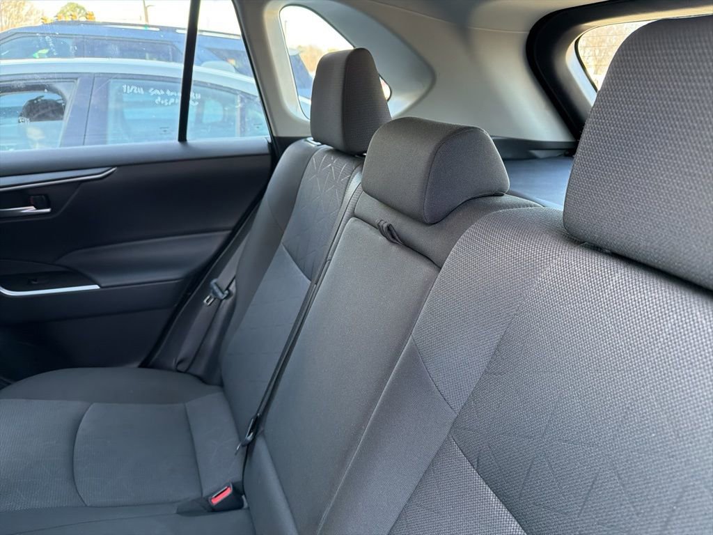 Used 2025 Toyota RAV4 XLE image 22