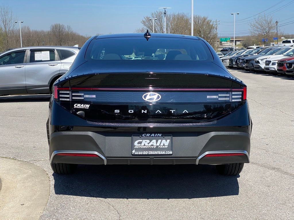 New 2025 Hyundai Sonata SE FWD image 6