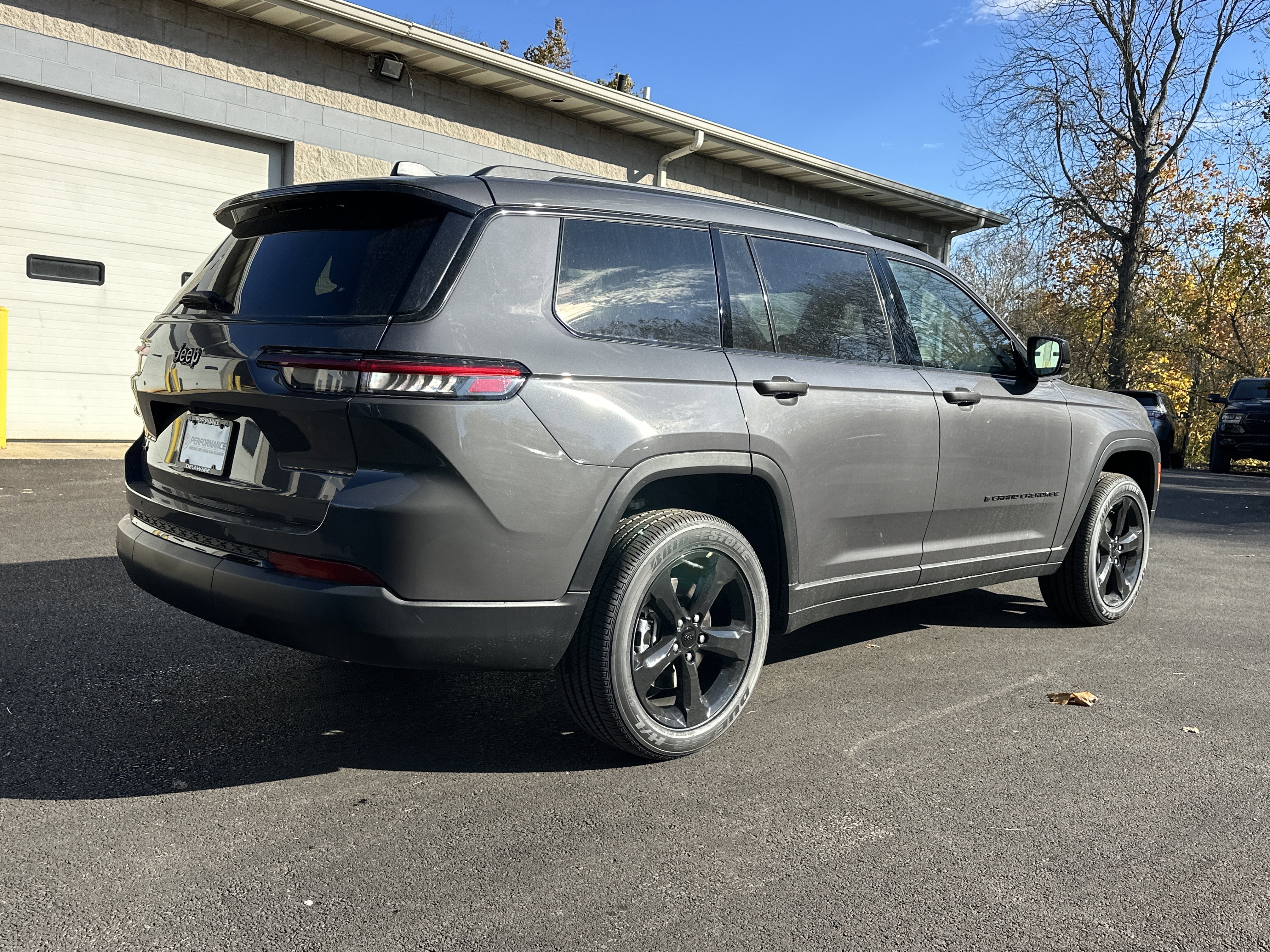 New 2025 Jeep Grand Cherokee L Altitude image 19