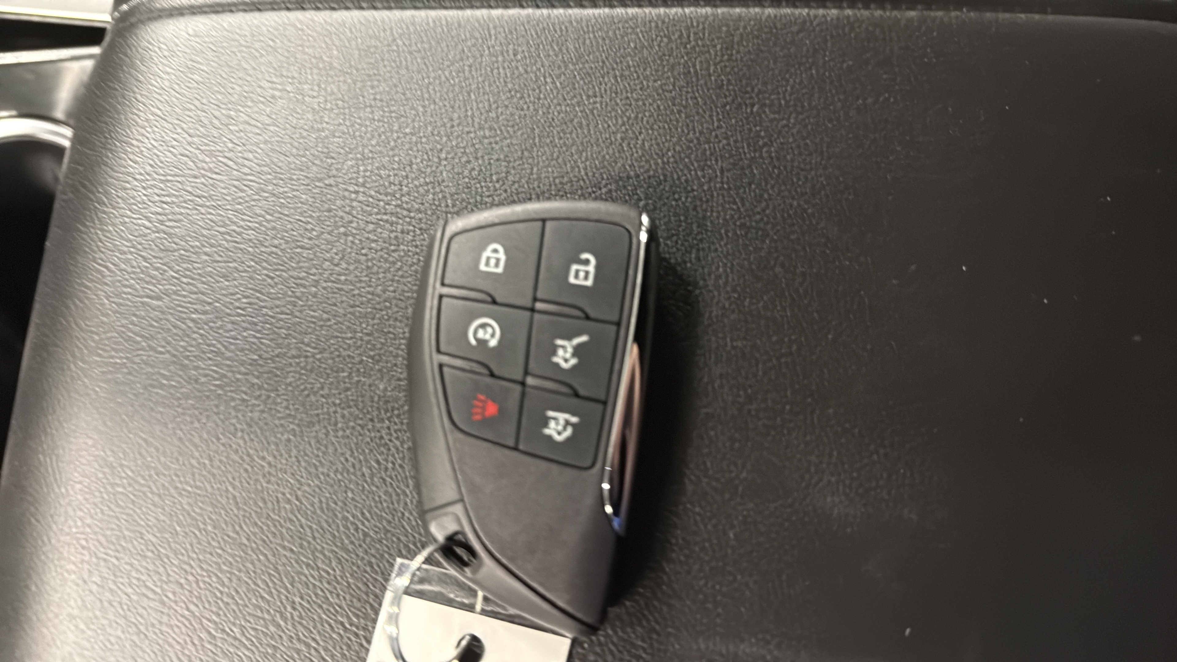Used 2025 Chevrolet Suburban LT w/ Comfort Package AWD/4WD image 23