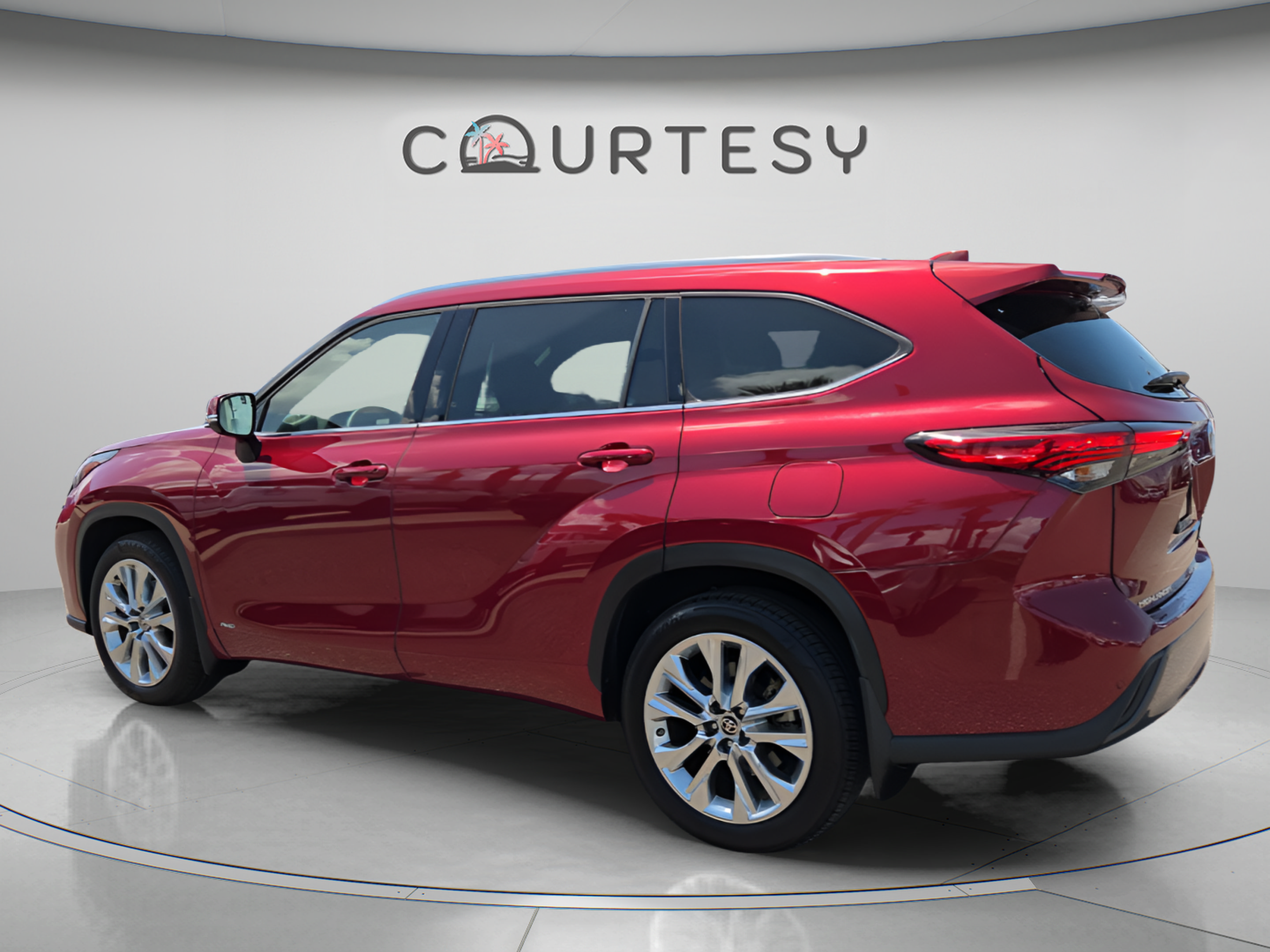 Certified 2021 Toyota Highlander Limited AWD/4WD image 3
