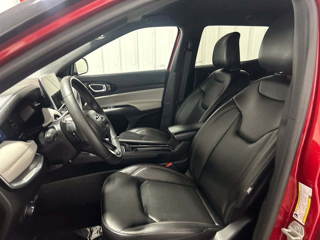 Used 2024 Jeep Compass Limited AWD/4WD image 7