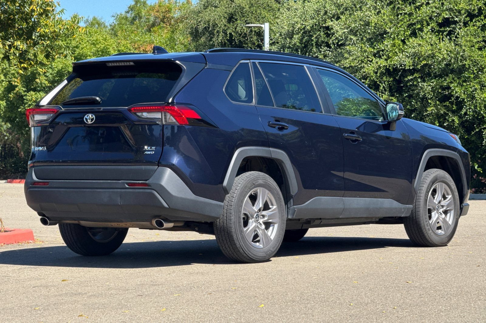 Certified 2025 Toyota RAV4 XLE AWD/4WD image 4