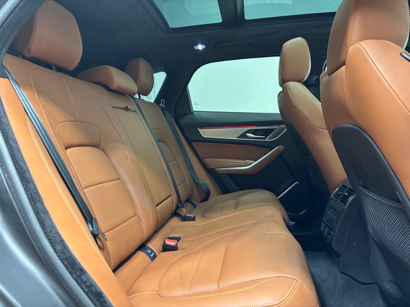 New 2025 Jaguar F-PACE R-Dynamic S AWD/4WD image 38