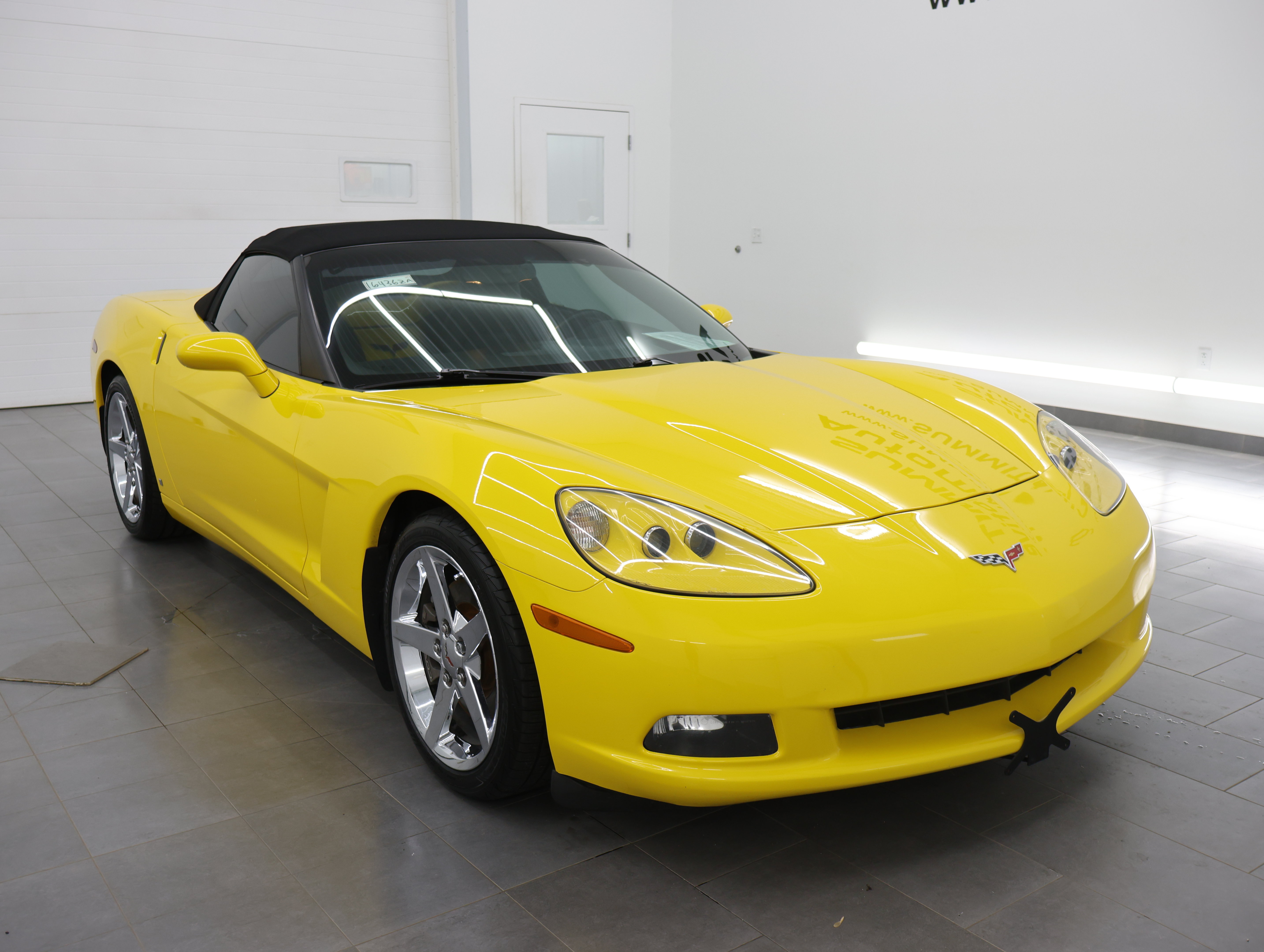 Used 2007 Chevrolet Corvette Coupe w/ Preferred Equipment Group RWD image 2