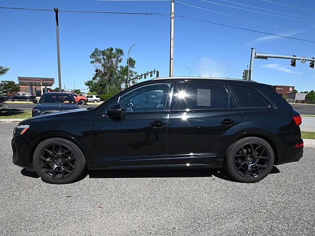 Used 2025 Audi SQ7 Premium Plus AWD/4WD image 2