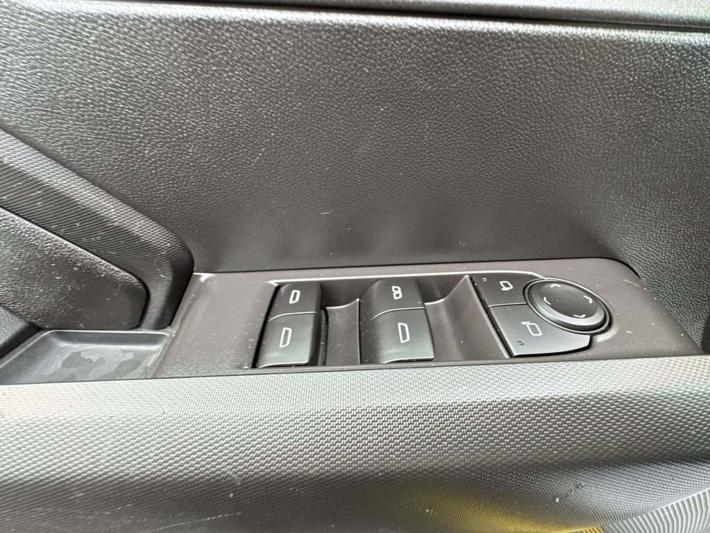 Used 2023 Chevrolet Colorado Trail Boss w/ Technology Package AWD/4WD image 13