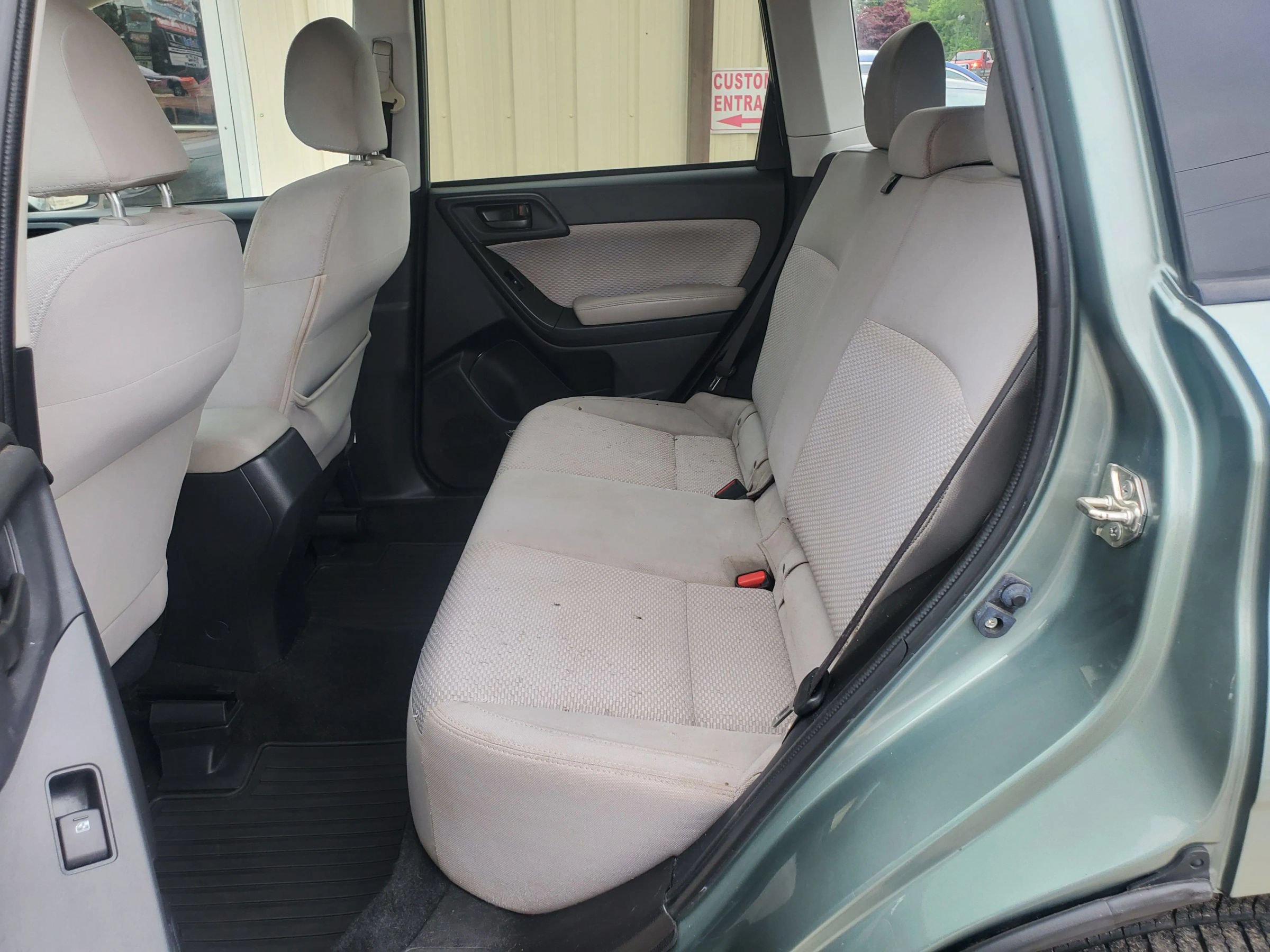 Used 2018 Subaru Forester 2.5i AWD/4WD image 22