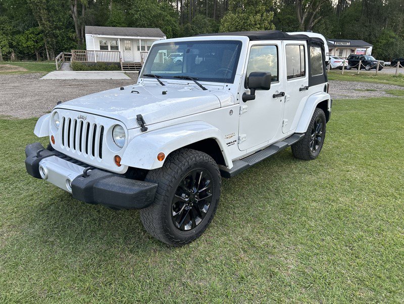 Used 2013 Jeep Wrangler Unlimited Sahara w/ Connectivity Group image 5