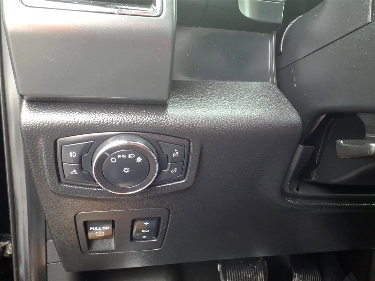 Used 2018 Ford F150 XLT w/ Equipment Group 302A Luxury image 14