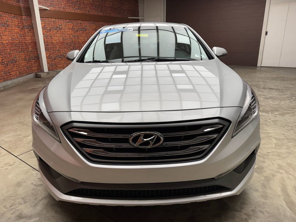 Used 2015 Hyundai Sonata Sport w/ Option Group 03 FWD image 6