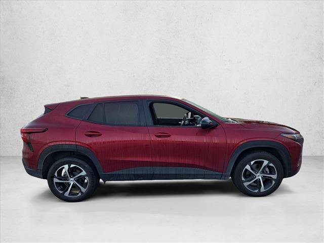 Used 2025 Chevrolet Trax RS w/ Driver Confidence Package FWD image 4