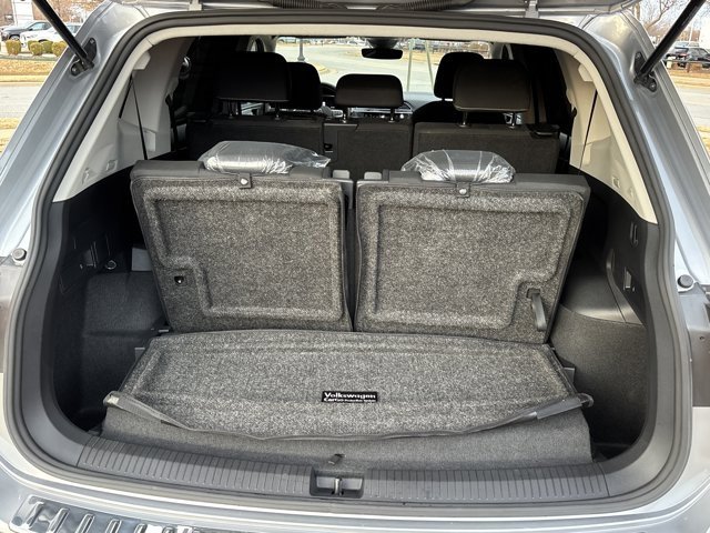 Used 2024 Volkswagen Tiguan S image 7