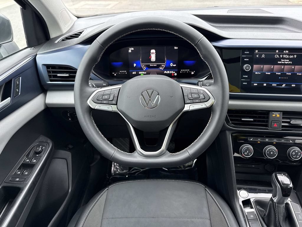 Used 2023 Volkswagen Taos SE w/ Panoramic Sunroof Package FWD image 13