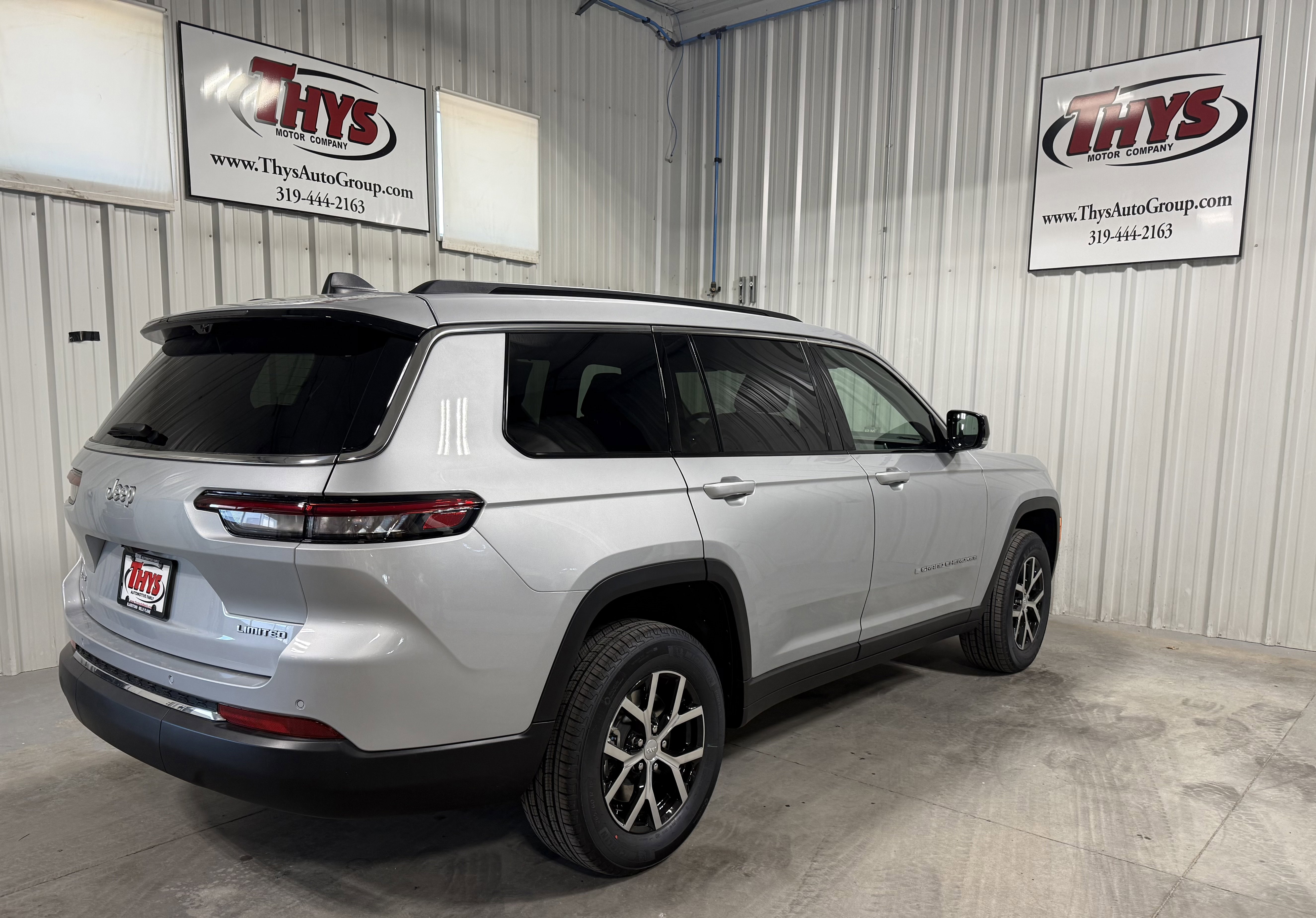 New 2025 Jeep Grand Cherokee L Limited image 3