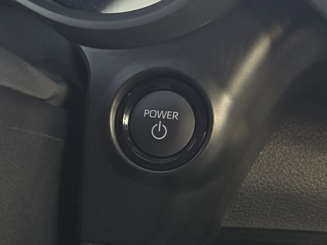 Used 2025 Toyota Sienna Limited image 24