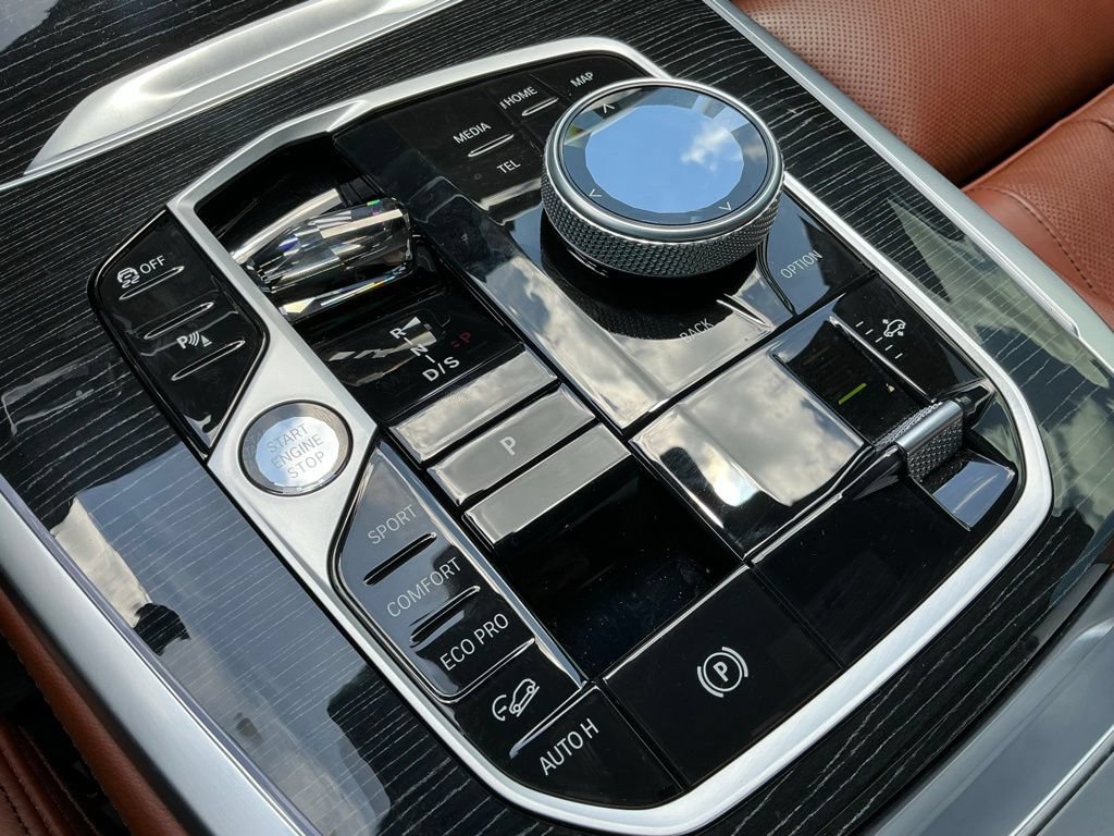Used 2023 BMW X7 M60i w/ Executive Package AWD/4WD image 48