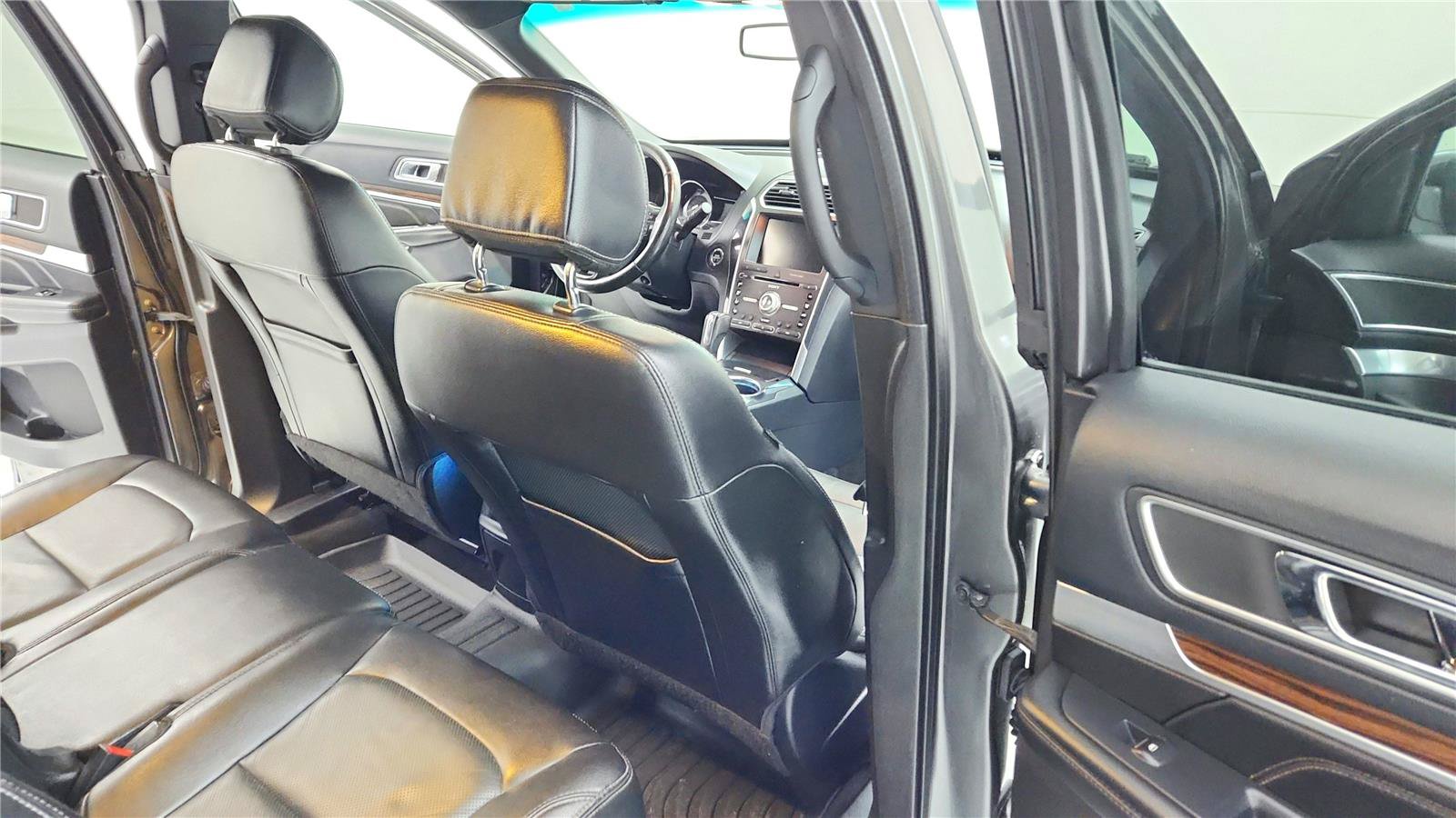 Used 2016 Ford Explorer Limited AWD/4WD image 27