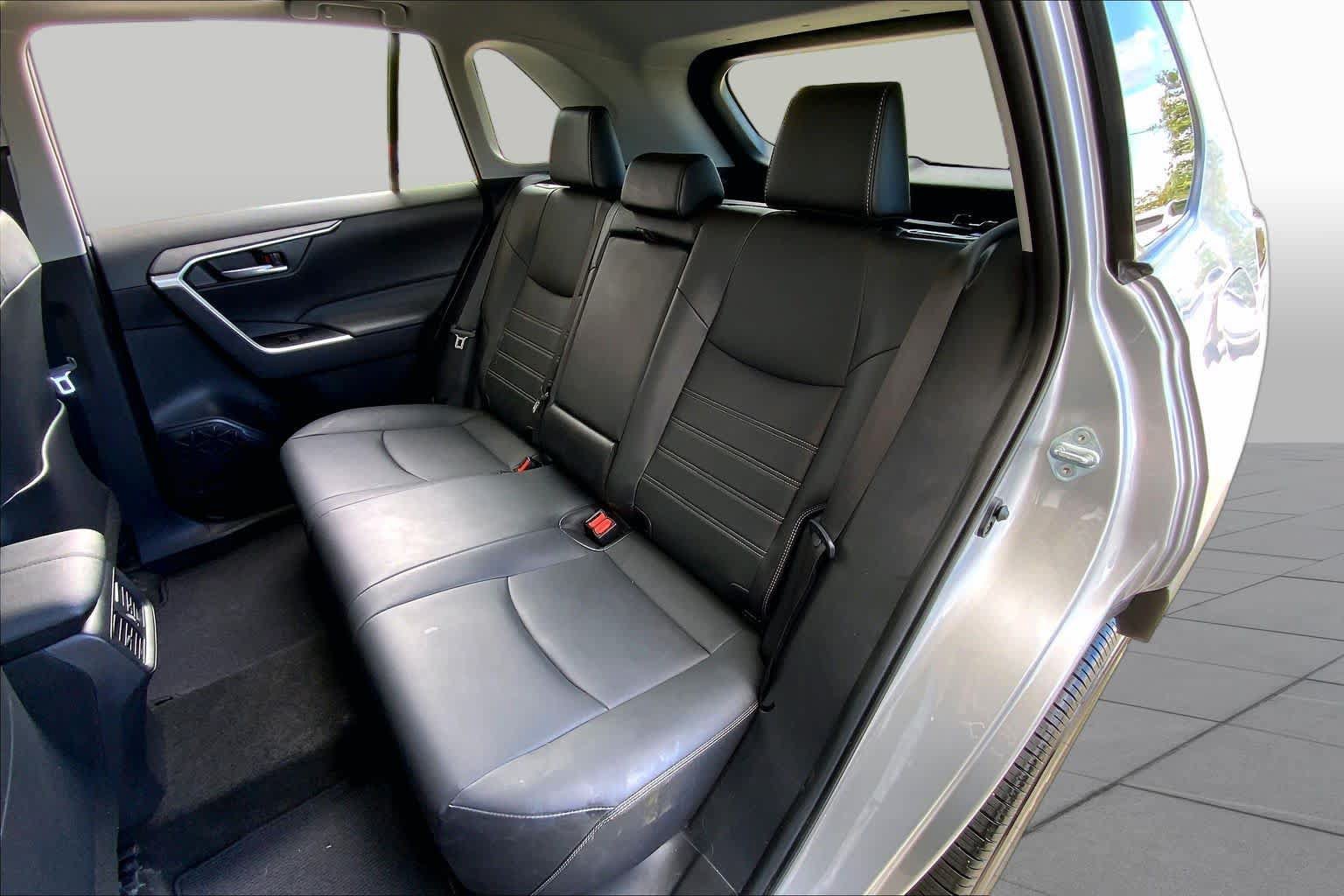 Used 2023 Toyota RAV4 XLE Premium FWD image 21