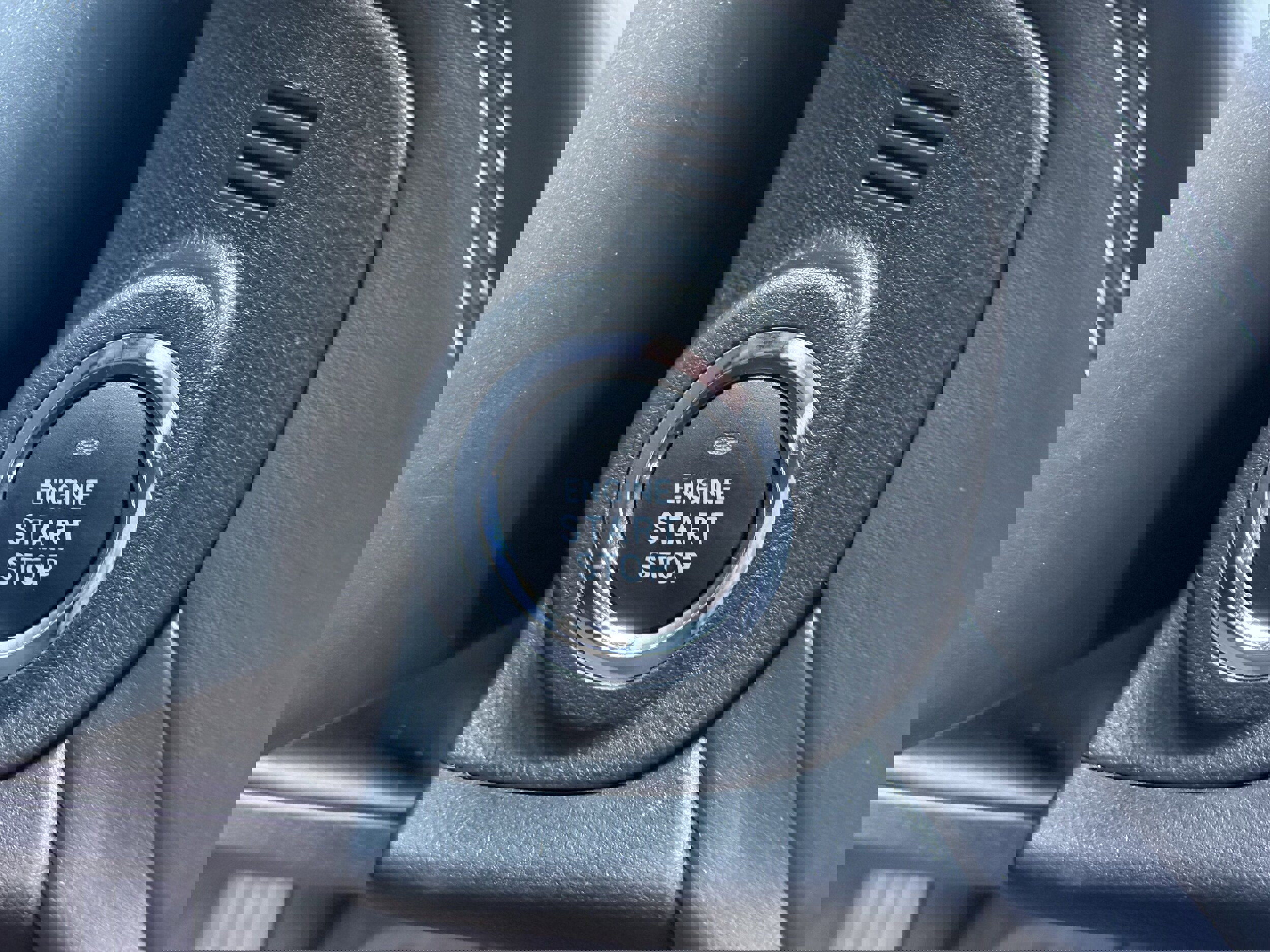 Certified 2025 Subaru Outback Premium AWD/4WD image 18