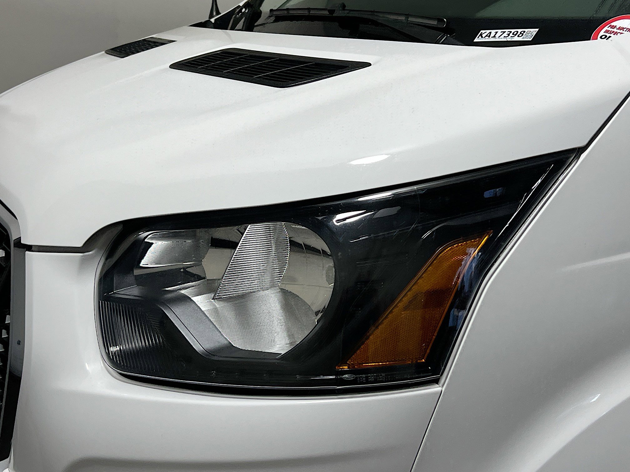 Used 2024 Ford Transit 350 XLT image 11