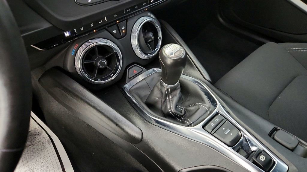 Used 2022 Chevrolet Camaro LS image 15