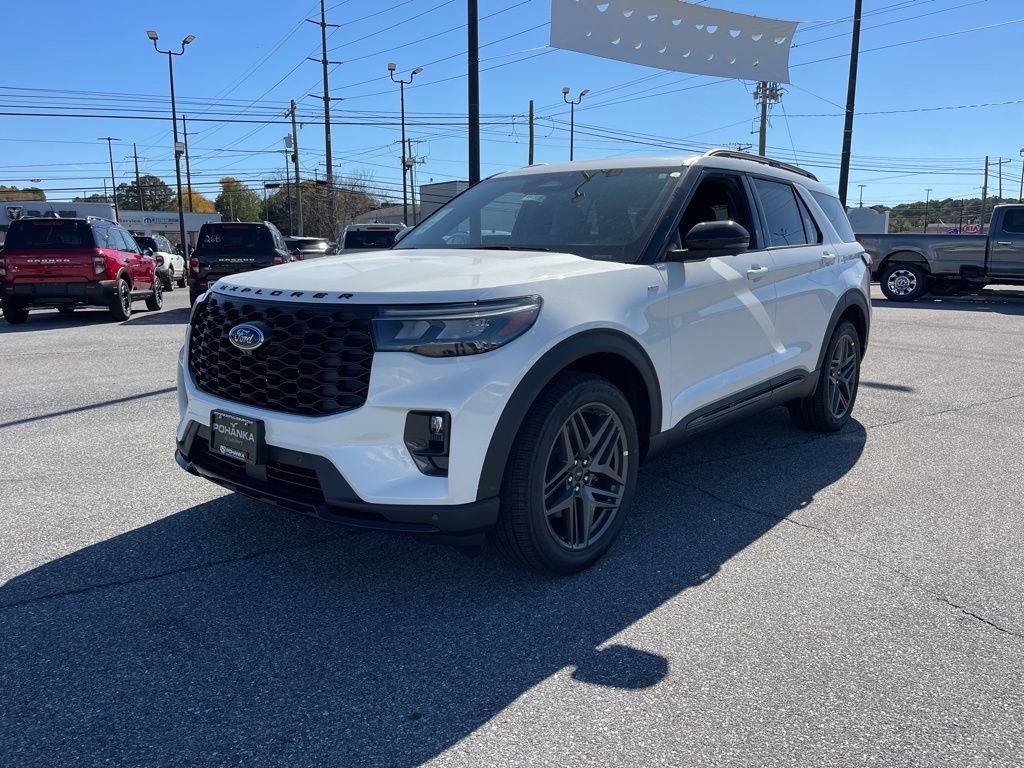 New 2026 Ford Explorer ST-Line w/ ST-Line Street Pack image 2
