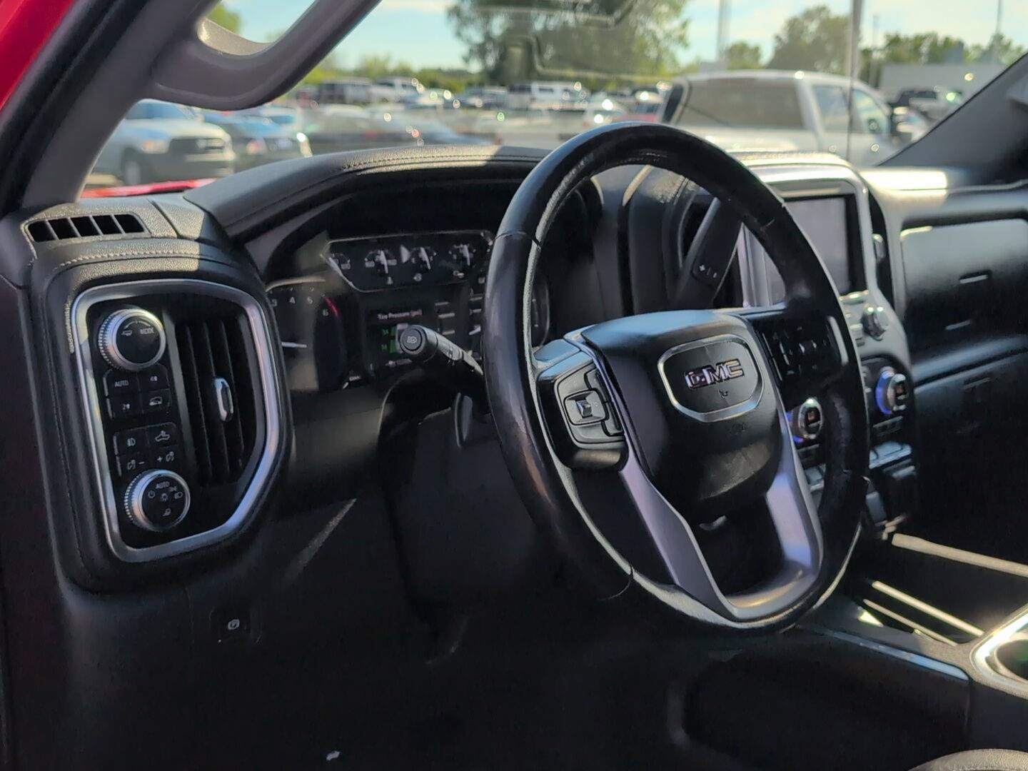 Used 2020 GMC Sierra 1500 SLT w/ SLT Premium Plus Package AWD/4WD image 17