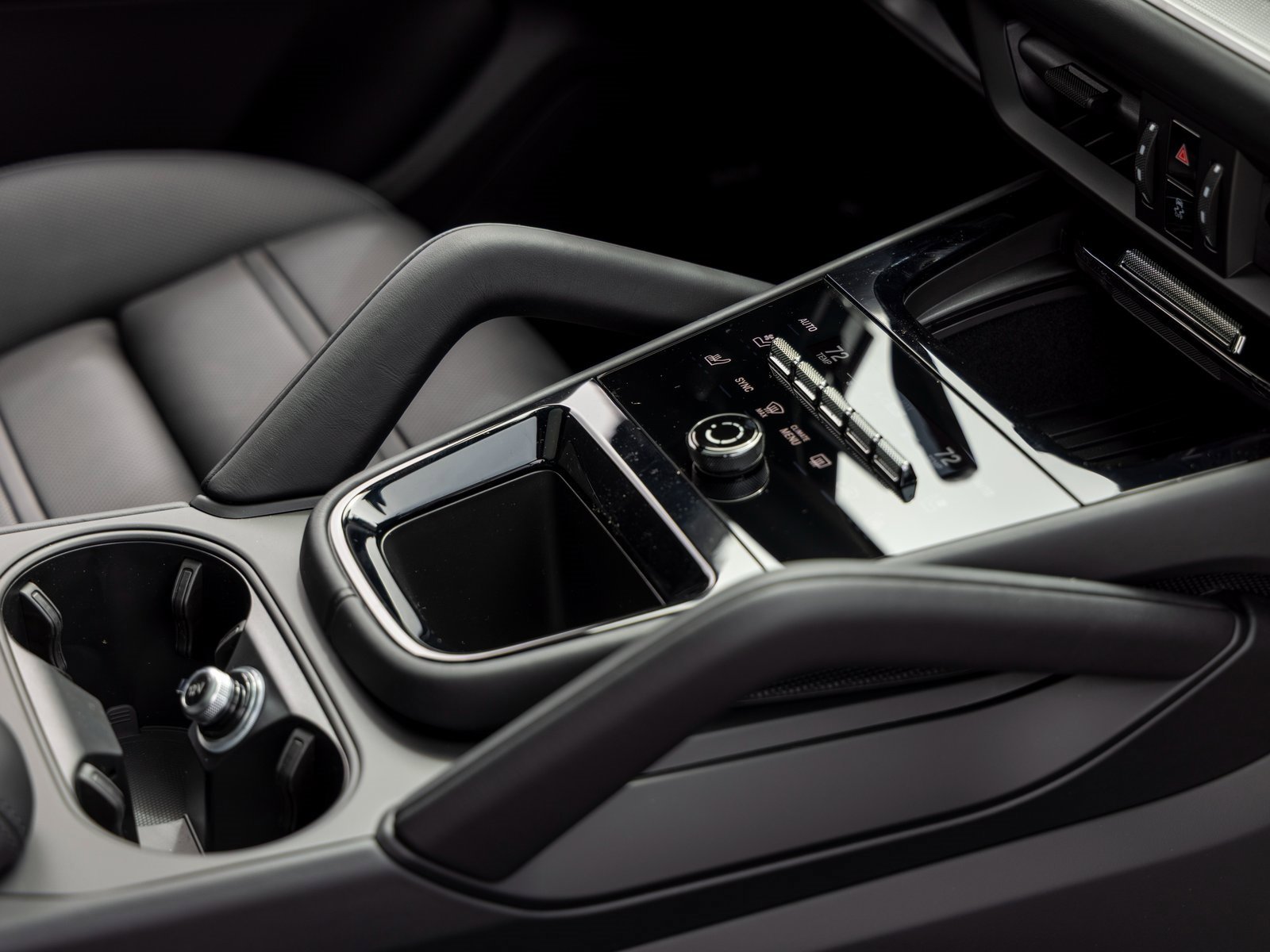 New 2026 Porsche Cayenne Coupe image 48