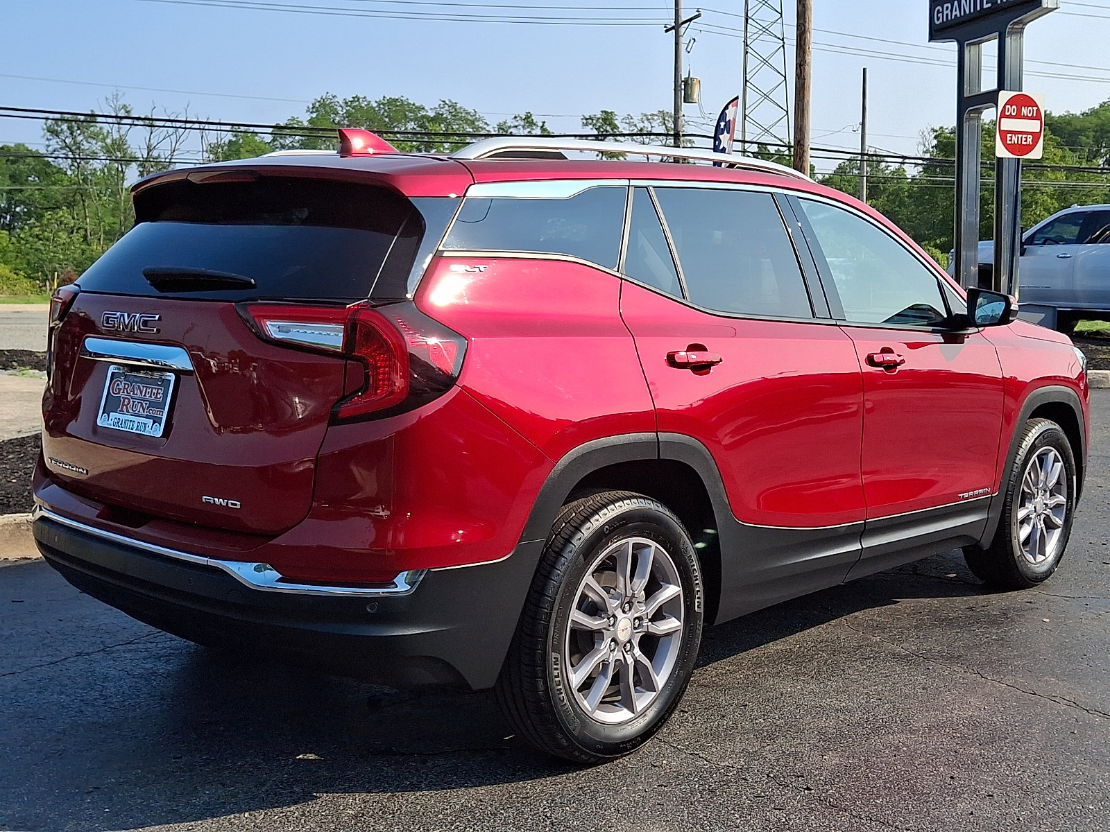Used 2023 GMC Terrain SLT AWD/4WD image 6