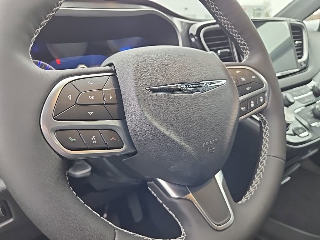 New 2026 Chrysler Voyager LX image 8