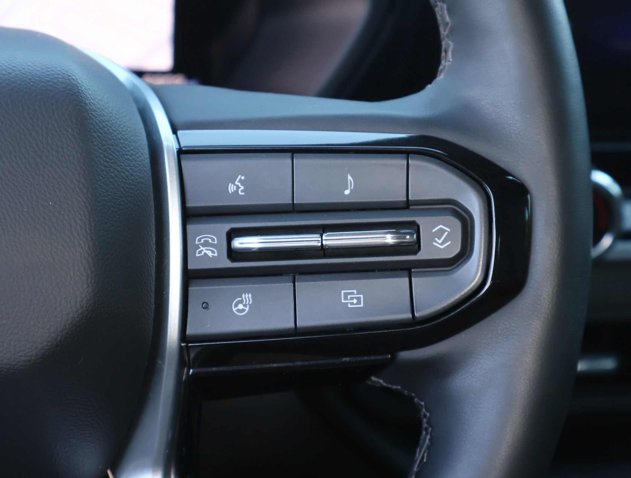 Used 2026 Chevrolet Colorado Trail Boss image 15