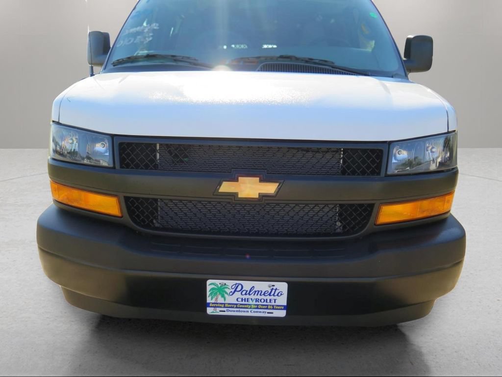 New 2026 Chevrolet Express 2500 w/ Driver Convenience Package RWD image 7