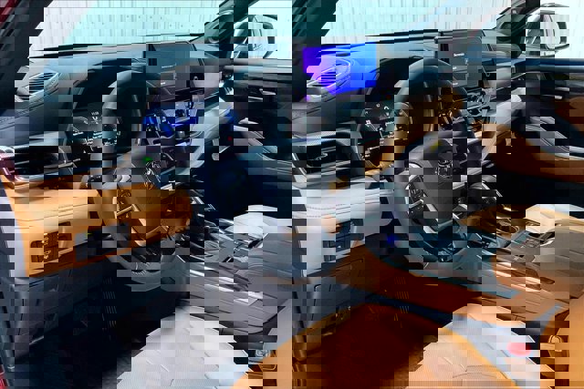 Used 2026 Toyota Highlander Platinum image 14