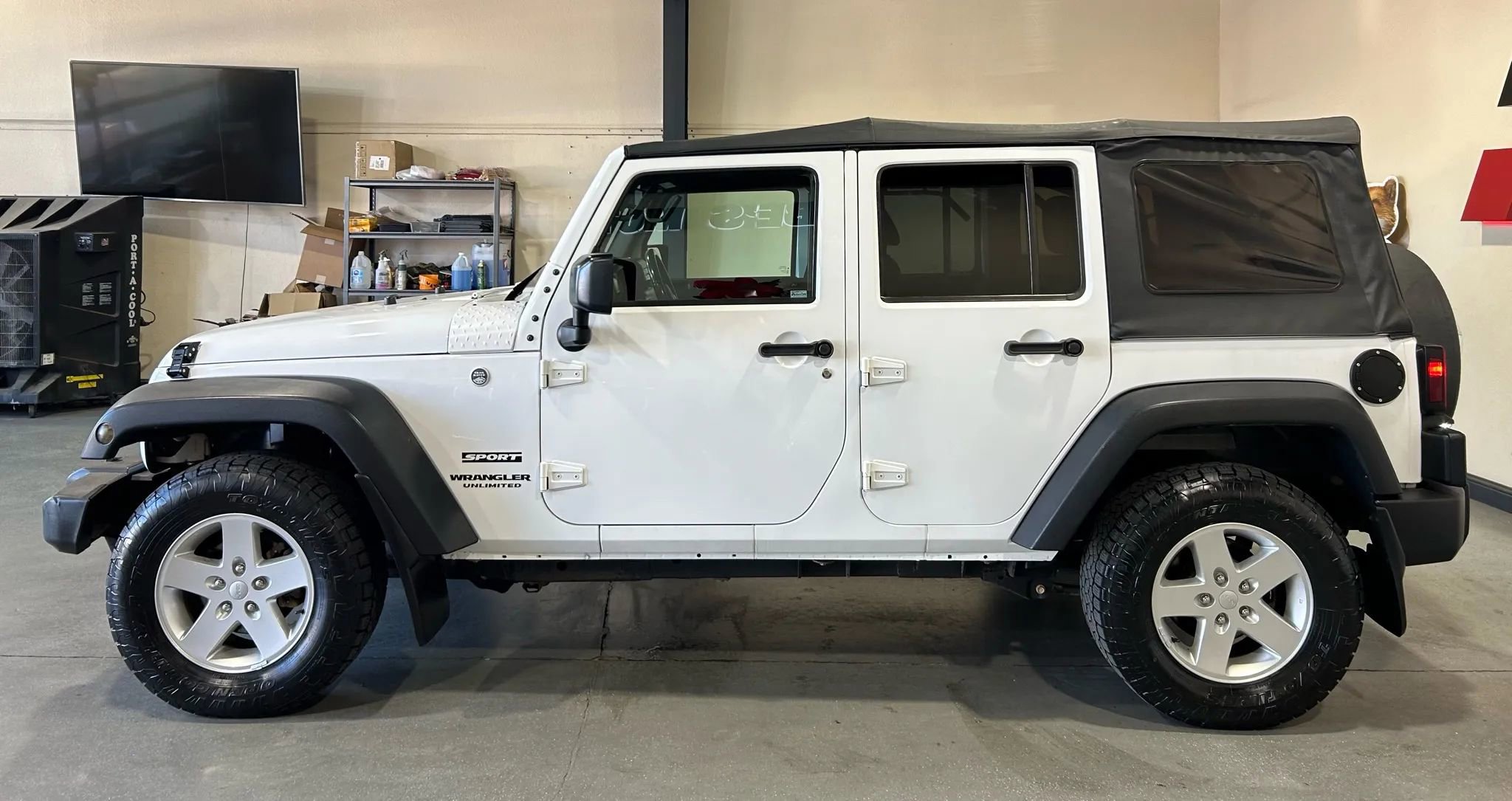 Used 2016 Jeep Wrangler Unlimited Sport w/ Quick Order Package 24S image 8