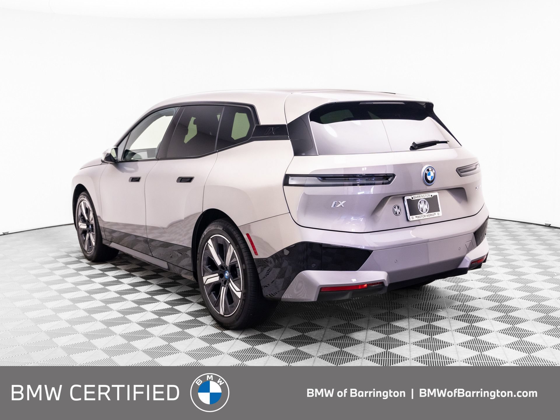 Certified 2024 BMW iX xDrive50 w/ Premium Package AWD/4WD image 3