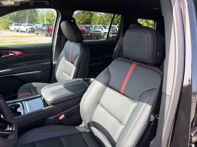 New 2026 Chevrolet Traverse RS w/ LPO, Floor Liner Package FWD image 22