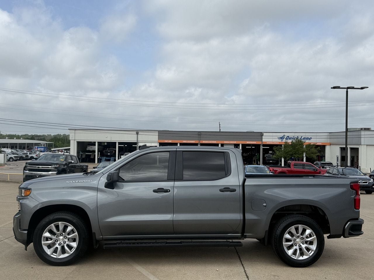 Used 2021 Chevrolet Silverado 1500 Custom RWD image 3