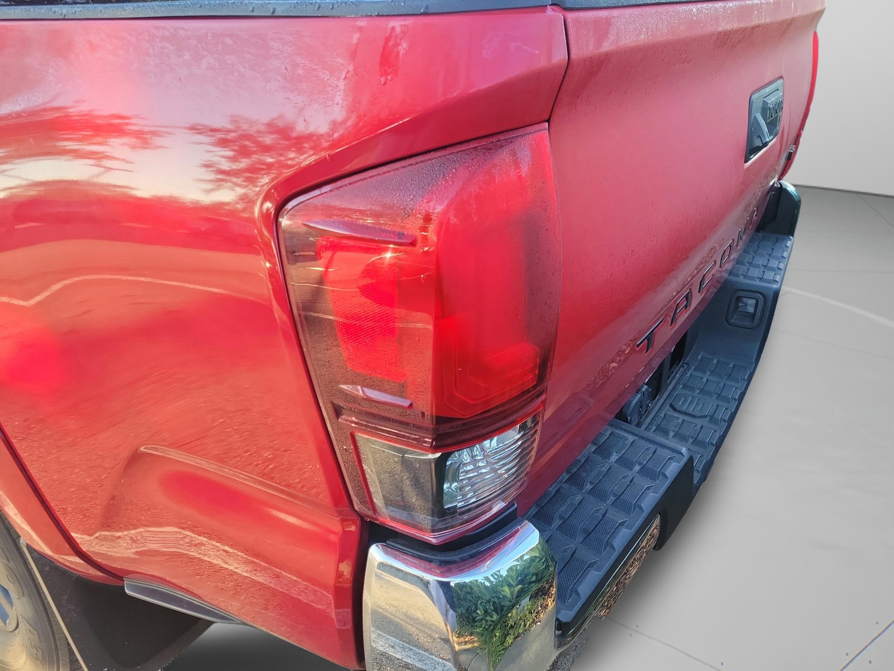 Used 2021 Toyota Tacoma SR5 RWD image 21