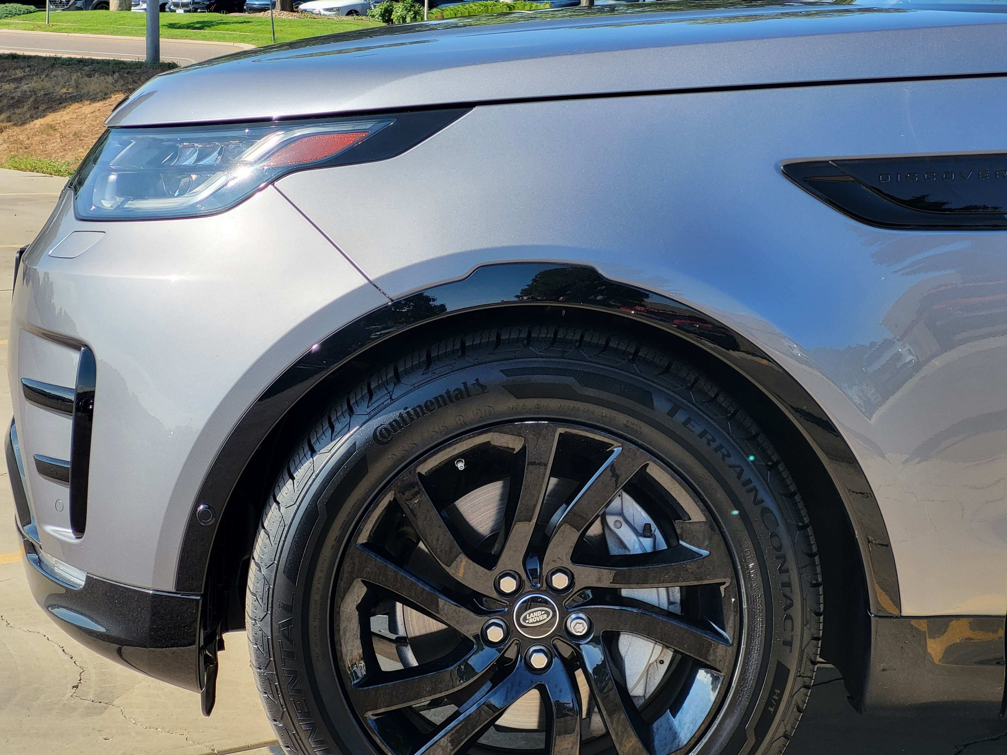 Used 2020 Land Rover Discovery Landmark AWD/4WD image 7