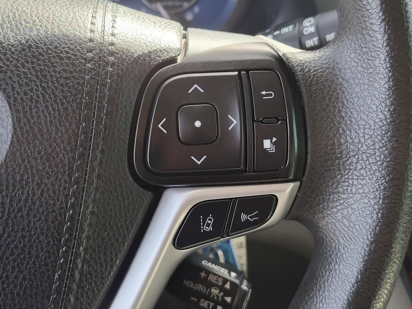 Used 2020 Toyota Sienna L image 27