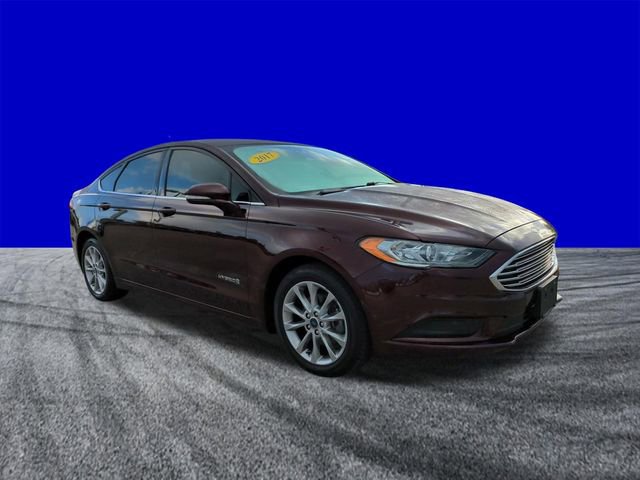 Certified 2017 Ford Fusion SE image 2