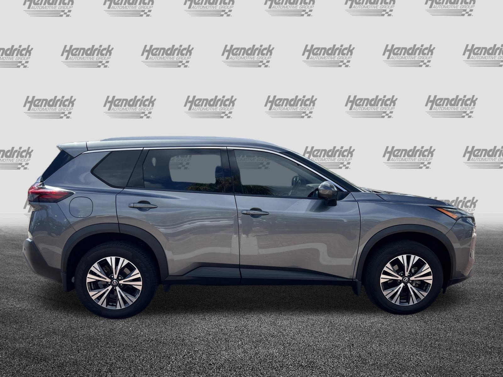 Used 2021 Nissan Rogue SV w/ Premium Package image 11
