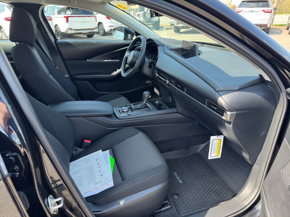 Certified 2025 MAZDA CX-30 AWD 2.5 S image 32