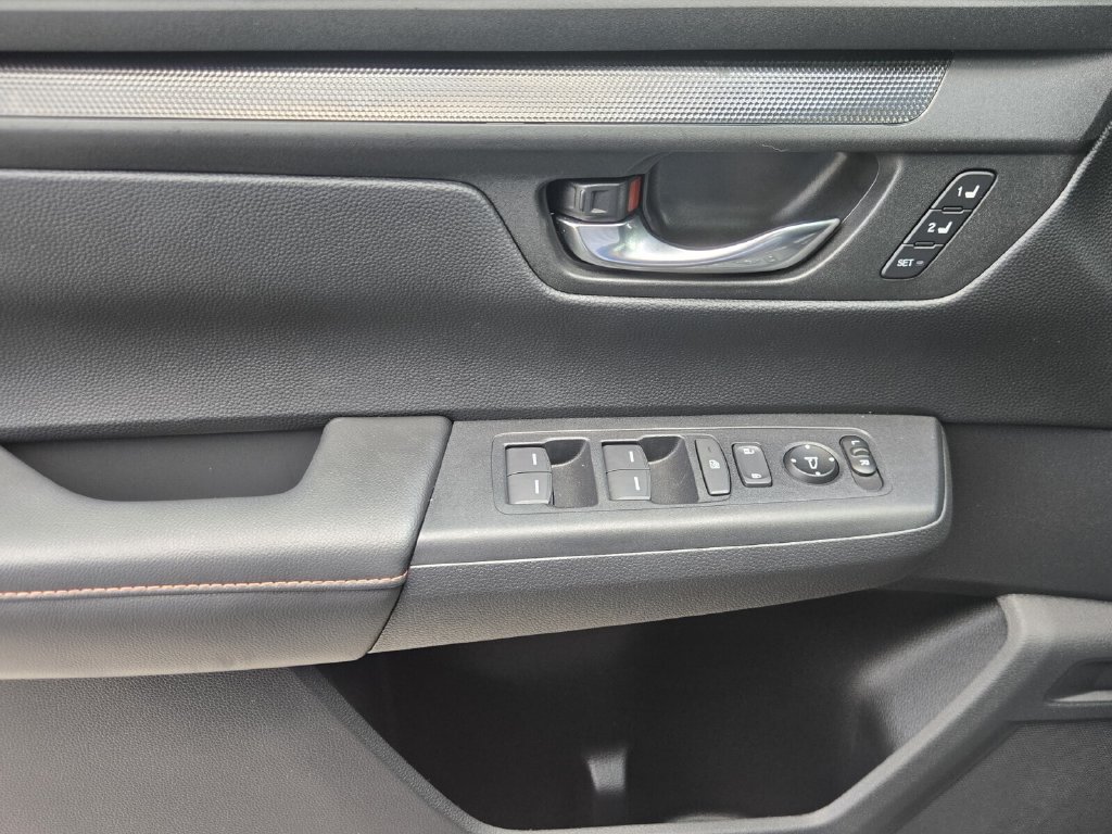 Certified 2025 Honda CR-V Sport-L image 28
