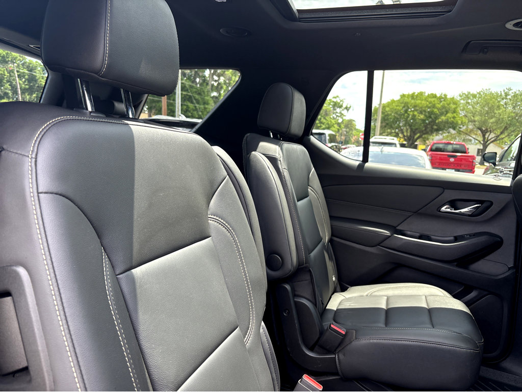 Used 2023 Chevrolet Traverse LT w/ LT Premium Package FWD image 13